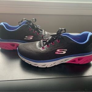 Skechers shoes only worn a couple times